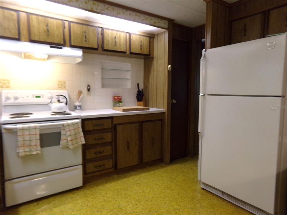 На продажу: $235,000 (2 спален, 2 ванн, 1104 Квадратных фут)
