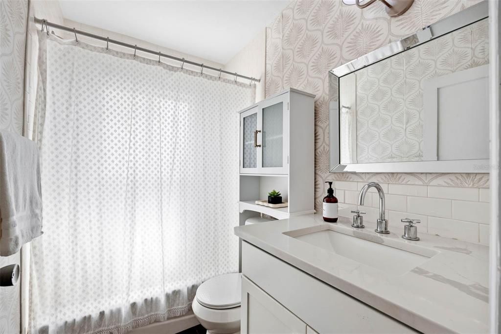 На продажу: $425,000 (3 спален, 1 ванн, 1054 Квадратных фут)