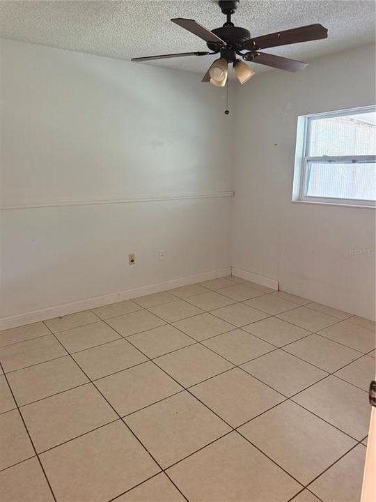 Activo con contrato: $280,000 (2 camas, 2 baños, 1300 Pies cuadrados)