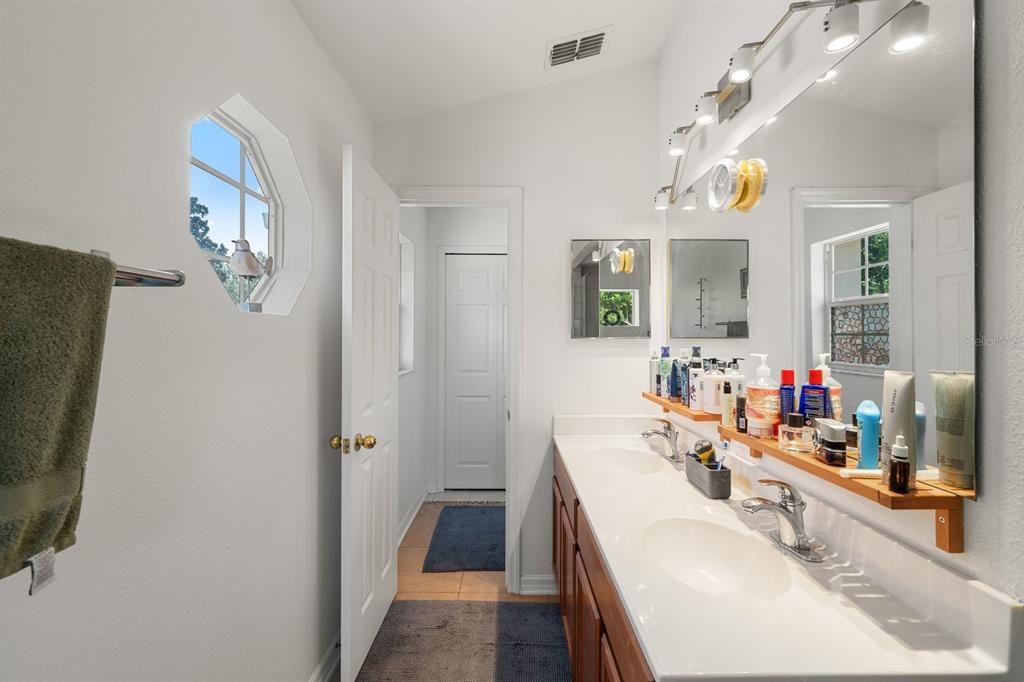 For Sale: $649,000 (4 beds, 2 baths, 2224 Square Feet)
