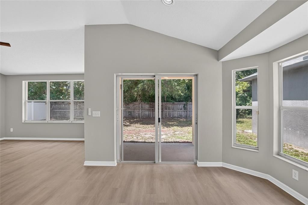 En Venta: $349,000 (3 camas, 2 baños, 1583 Pies cuadrados)
