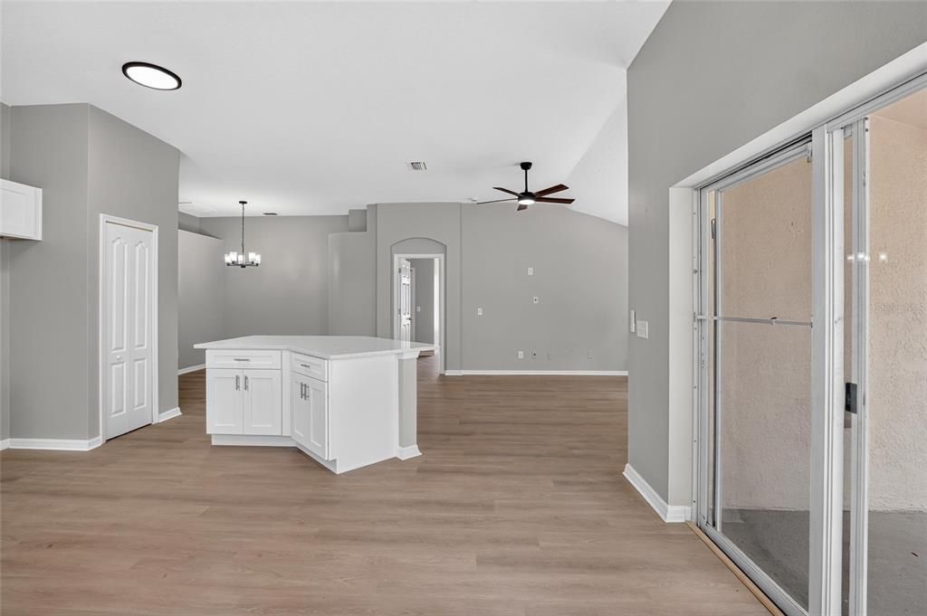 En Venta: $349,000 (3 camas, 2 baños, 1583 Pies cuadrados)