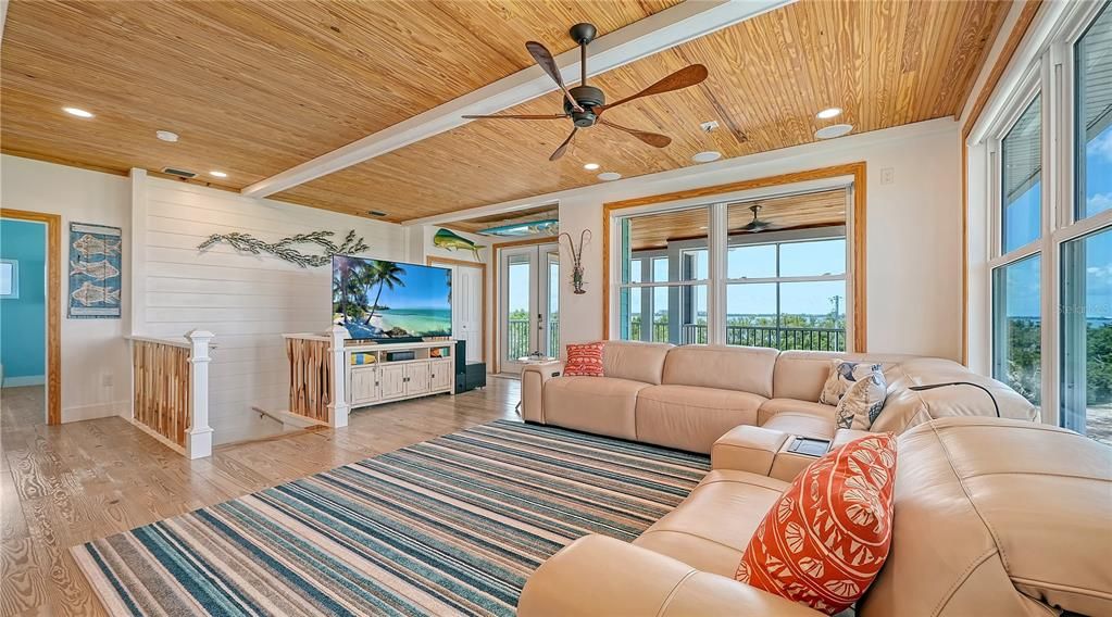 En Venta: $1,849,000 (3 camas, 3 baños, 2962 Pies cuadrados)