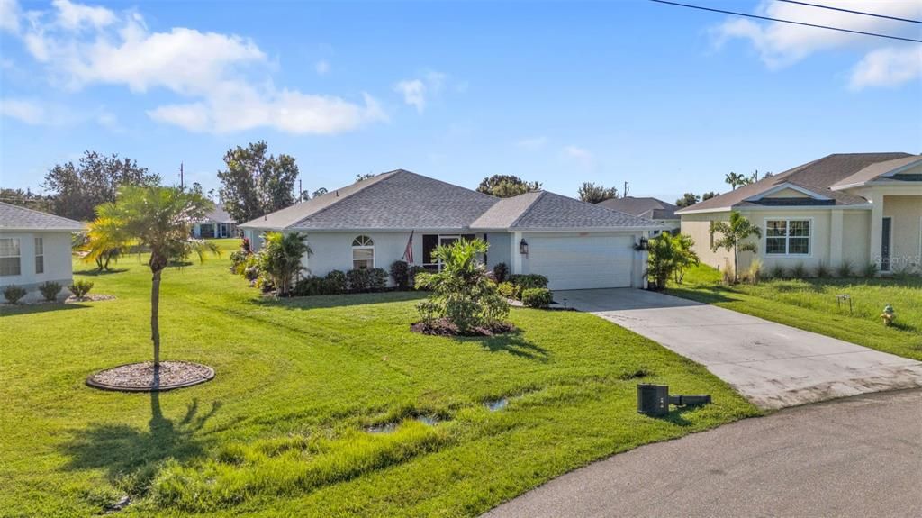 For Sale: $329,000 (3 beds, 2 baths, 1493 Square Feet)