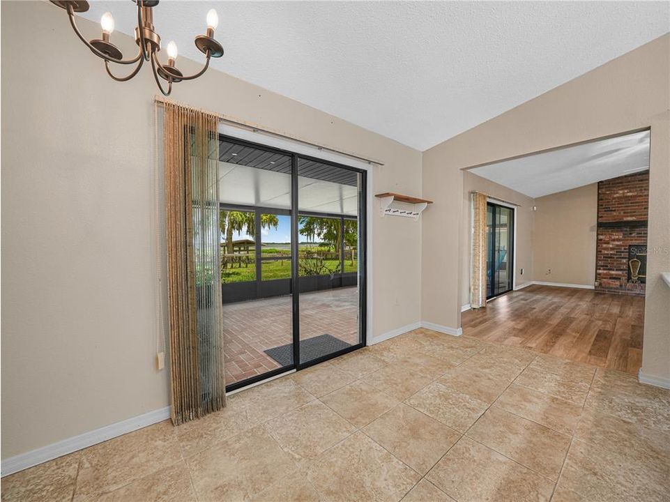 For Sale: $465,000 (3 beds, 2 baths, 1860 Square Feet)