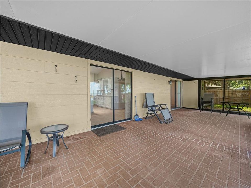 For Sale: $465,000 (3 beds, 2 baths, 1860 Square Feet)