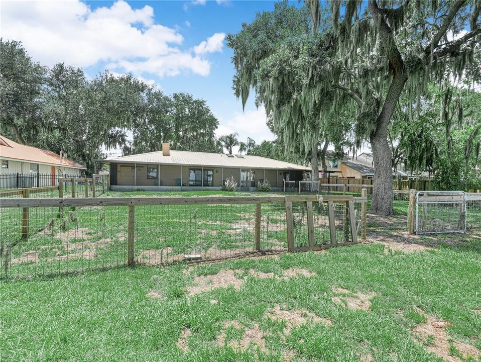 For Sale: $465,000 (3 beds, 2 baths, 1860 Square Feet)