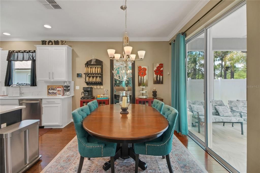 En Venta: $330,000 (4 camas, 2 baños, 1864 Pies cuadrados)