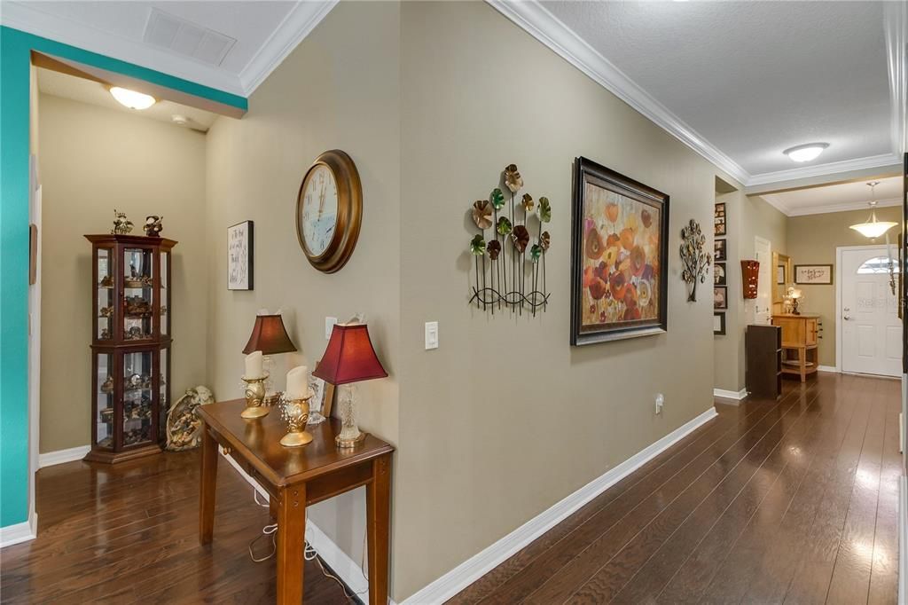 En Venta: $330,000 (4 camas, 2 baños, 1864 Pies cuadrados)