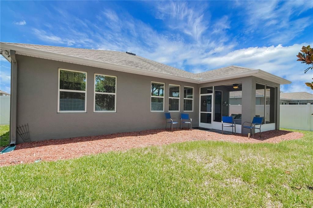 En Venta: $330,000 (4 camas, 2 baños, 1864 Pies cuadrados)