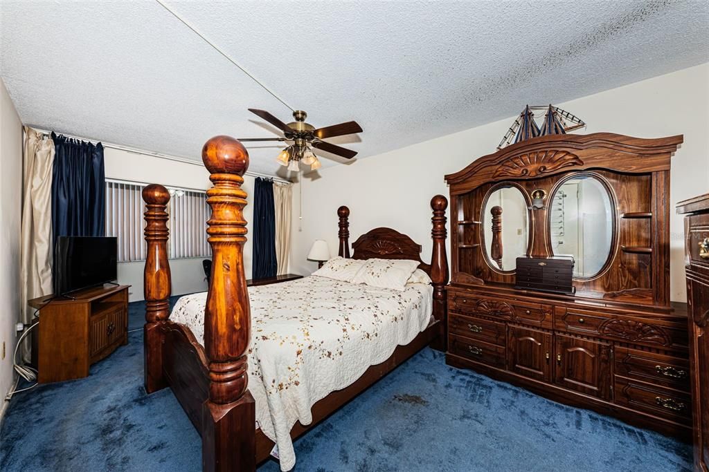 Activo con contrato: $139,900 (1 camas, 1 baños, 810 Pies cuadrados)
