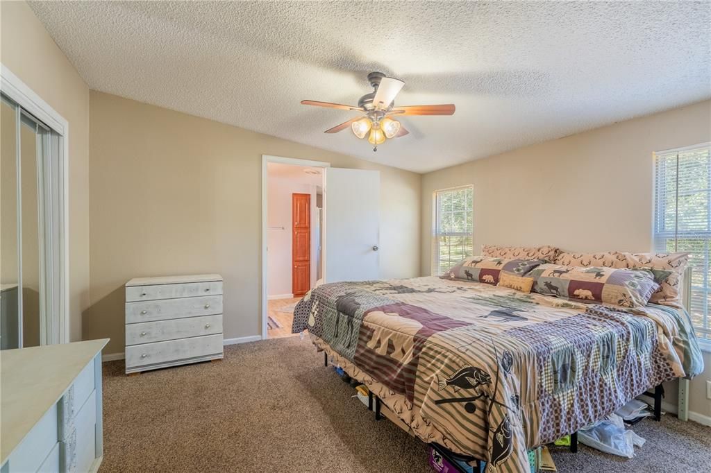 For Sale: $295,000 (3 beds, 2 baths, 1512 Square Feet)
