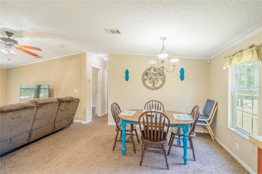 For Sale: $295,000 (3 beds, 2 baths, 1512 Square Feet)