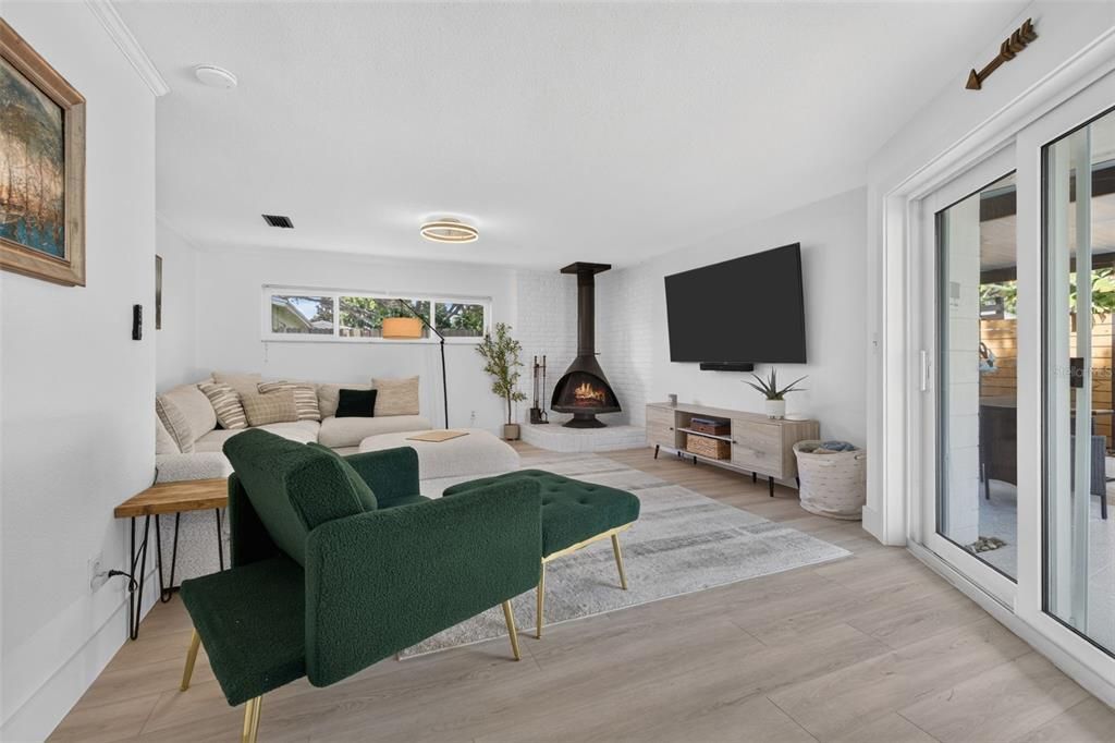 En Venta: $570,000 (3 camas, 2 baños, 1693 Pies cuadrados)