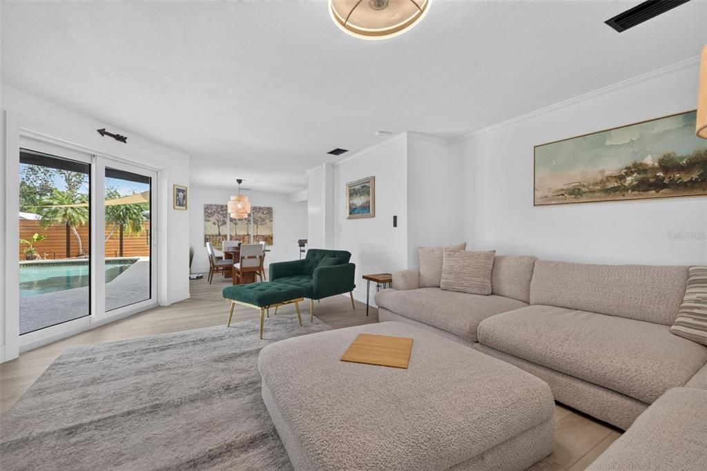 En Venta: $570,000 (3 camas, 2 baños, 1693 Pies cuadrados)