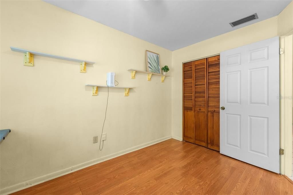 En Venta: $319,900 (4 camas, 2 baños, 1580 Pies cuadrados)