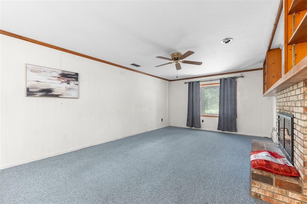 En Venta: $319,900 (4 camas, 2 baños, 1580 Pies cuadrados)