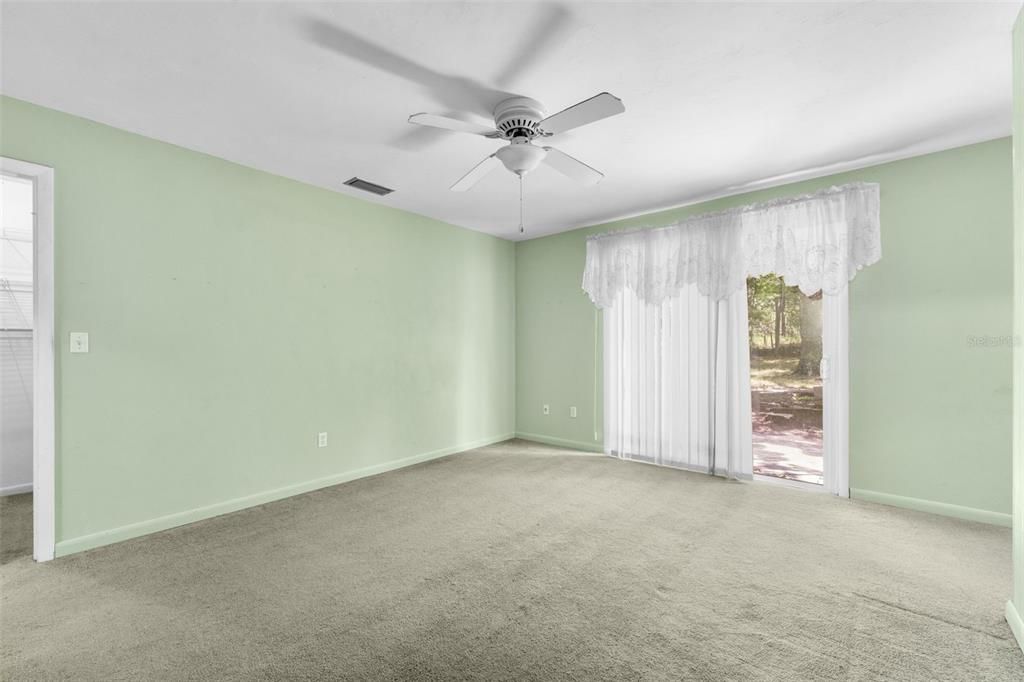 En Venta: $319,900 (4 camas, 2 baños, 1580 Pies cuadrados)