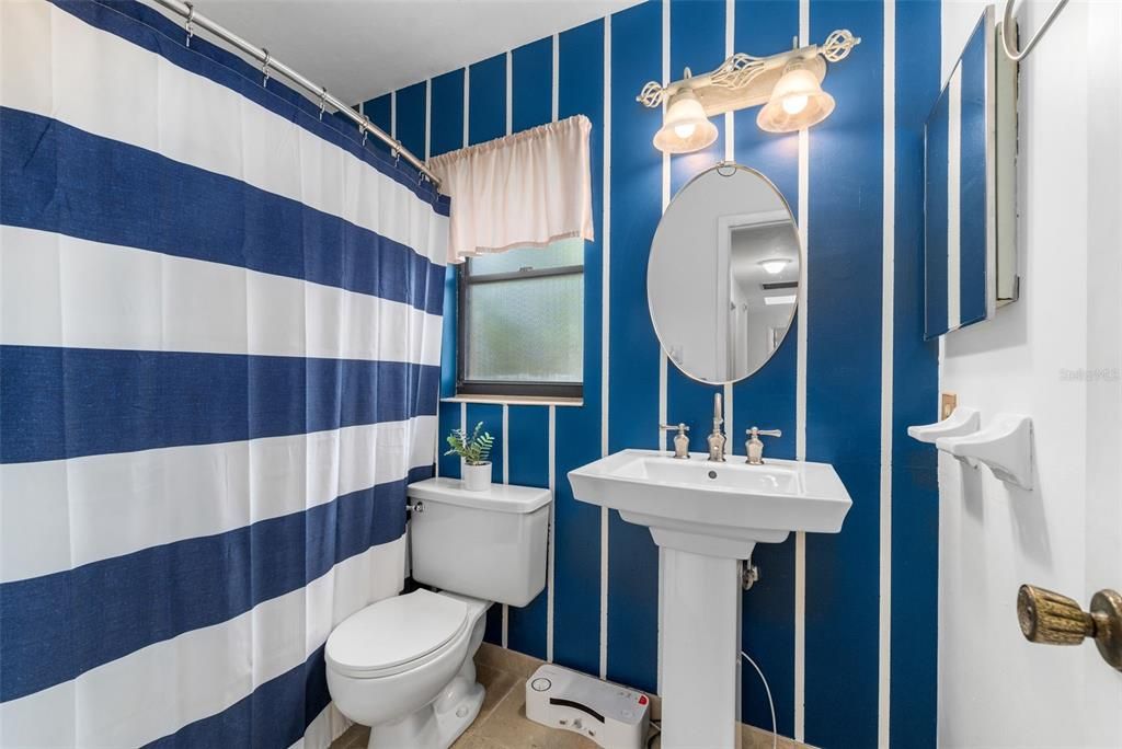 En Venta: $319,900 (4 camas, 2 baños, 1580 Pies cuadrados)