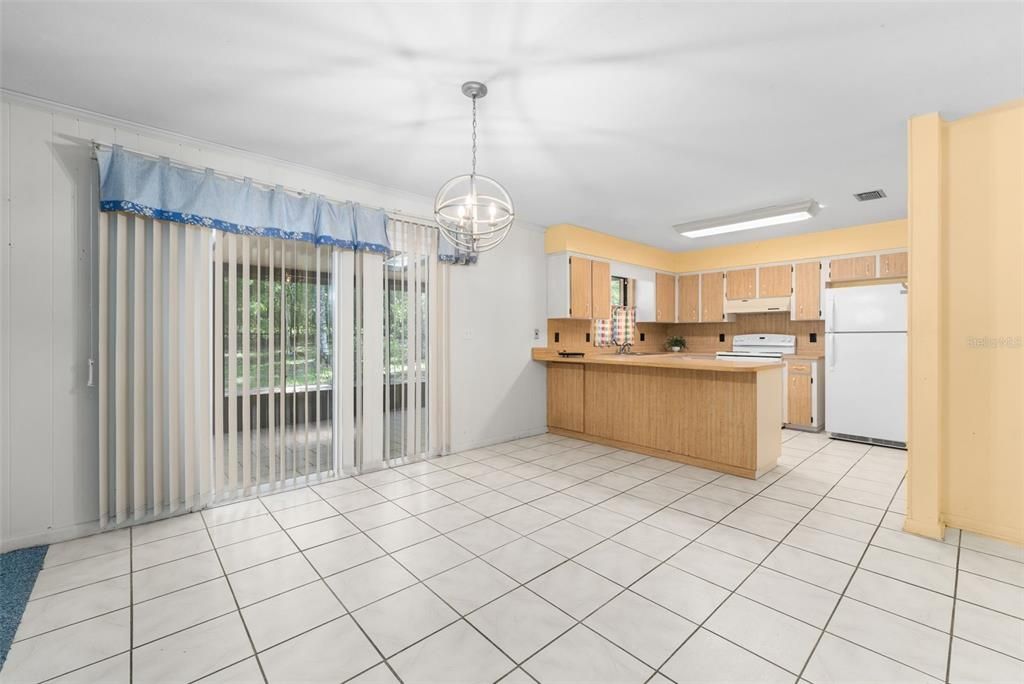En Venta: $319,900 (4 camas, 2 baños, 1580 Pies cuadrados)