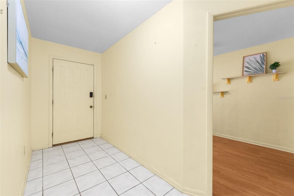 En Venta: $319,900 (4 camas, 2 baños, 1580 Pies cuadrados)