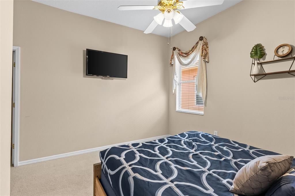 For Sale: $580,000 (4 beds, 3 baths, 2560 Square Feet)