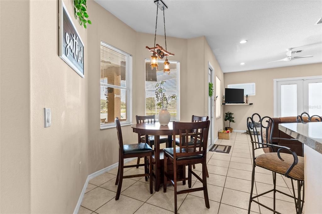 For Sale: $580,000 (4 beds, 3 baths, 2560 Square Feet)
