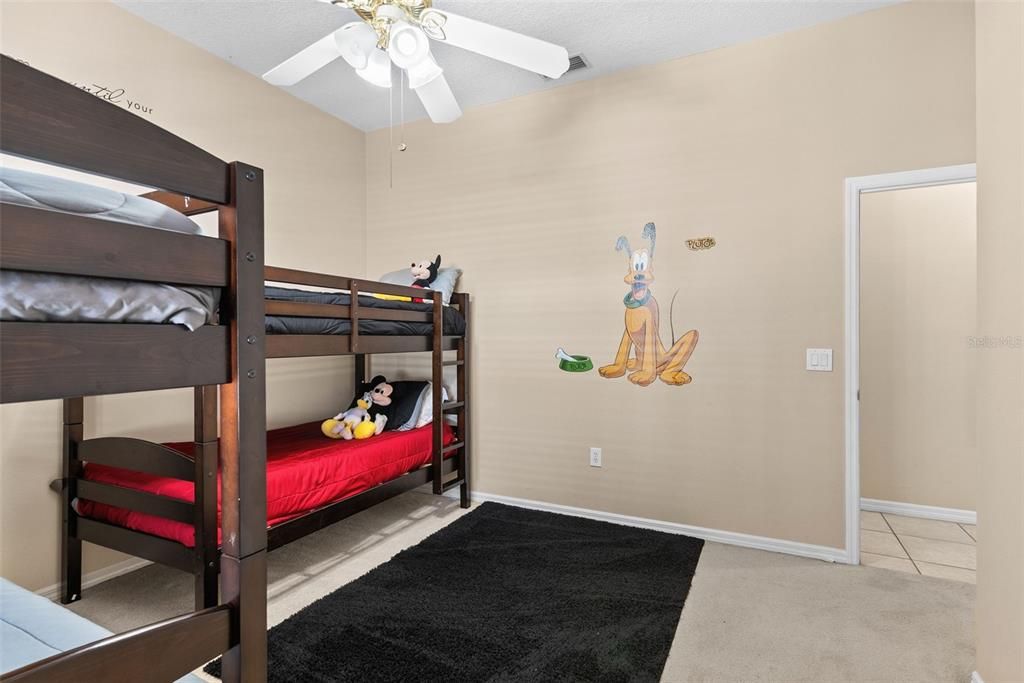 For Sale: $580,000 (4 beds, 3 baths, 2560 Square Feet)