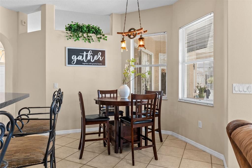 For Sale: $580,000 (4 beds, 3 baths, 2560 Square Feet)