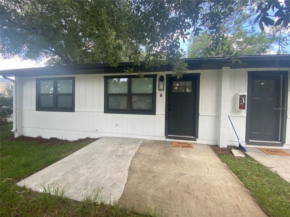 For Rent: $1,395 (1 beds, 1 baths, 660 Square Feet)