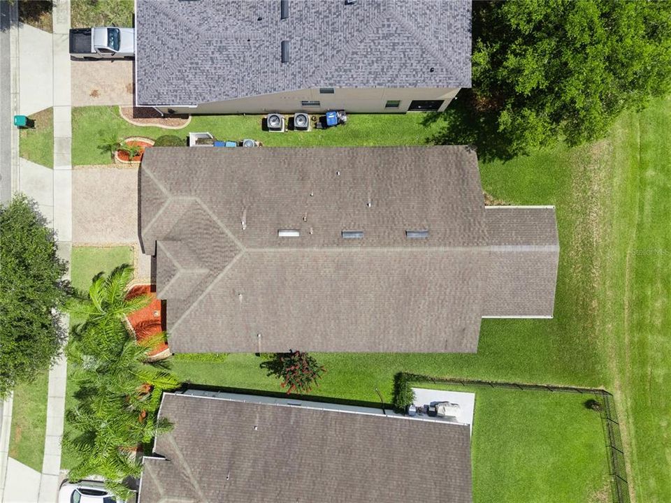 En Venta: $575,000 (4 camas, 3 baños, 1956 Pies cuadrados)