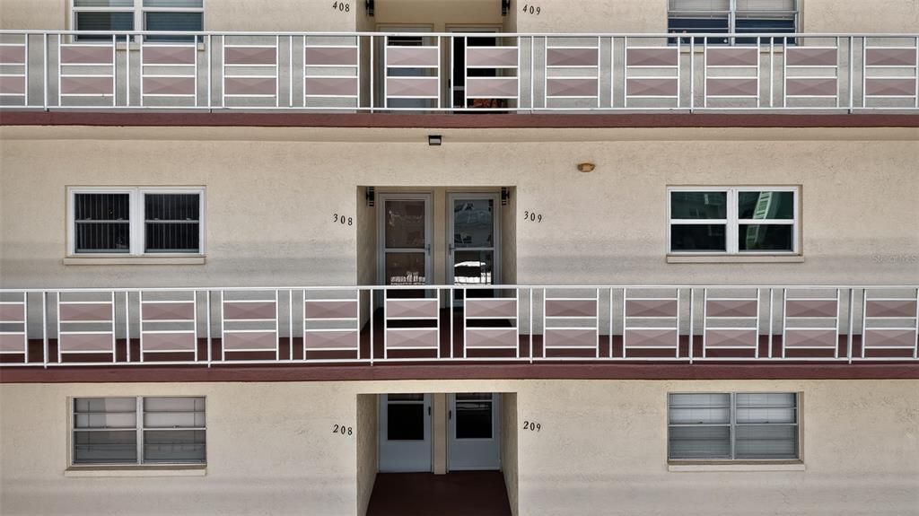 На продажу: $90,000 (1 спален, 1 ванн, 840 Квадратных фут)