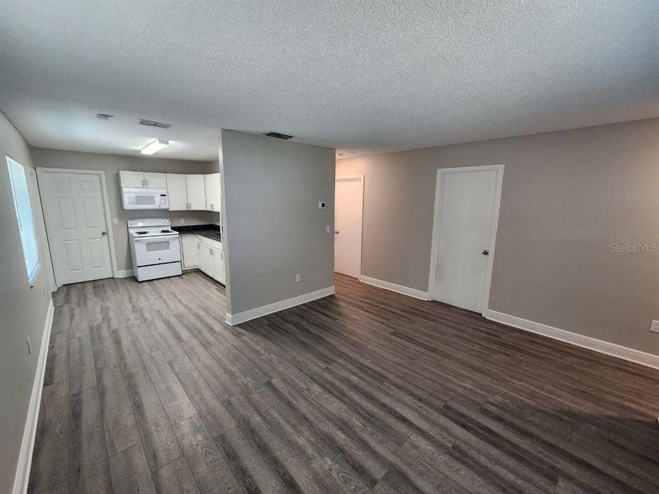 В аренду: $1,895 (3 спален, 2 ванн, 1018 Квадратных фут)