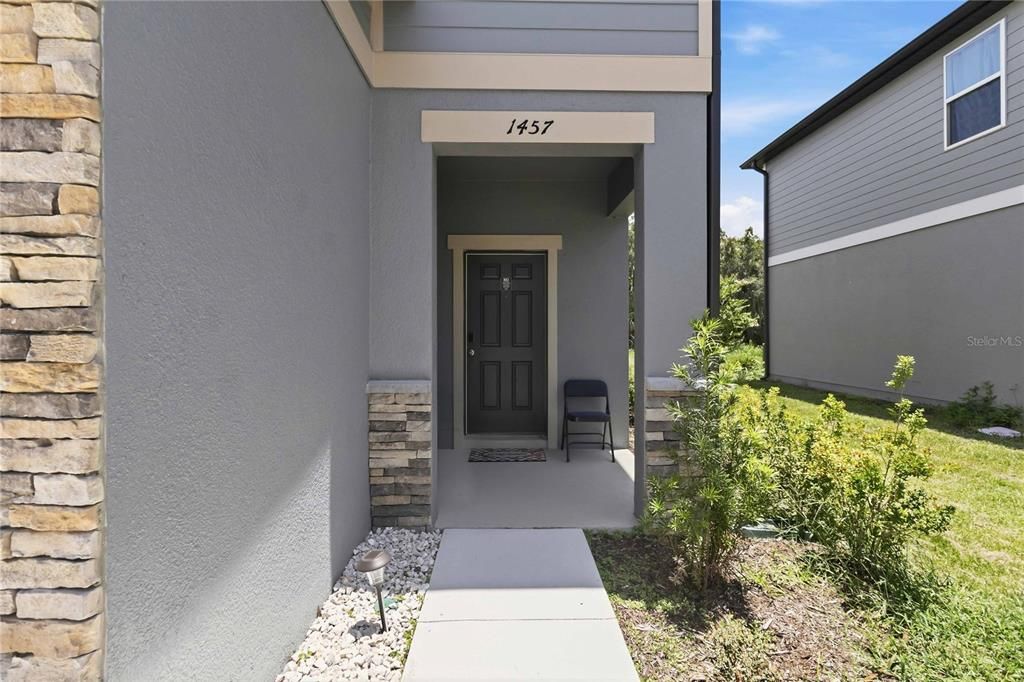 For Sale: $465,000 (5 beds, 3 baths, 2260 Square Feet)