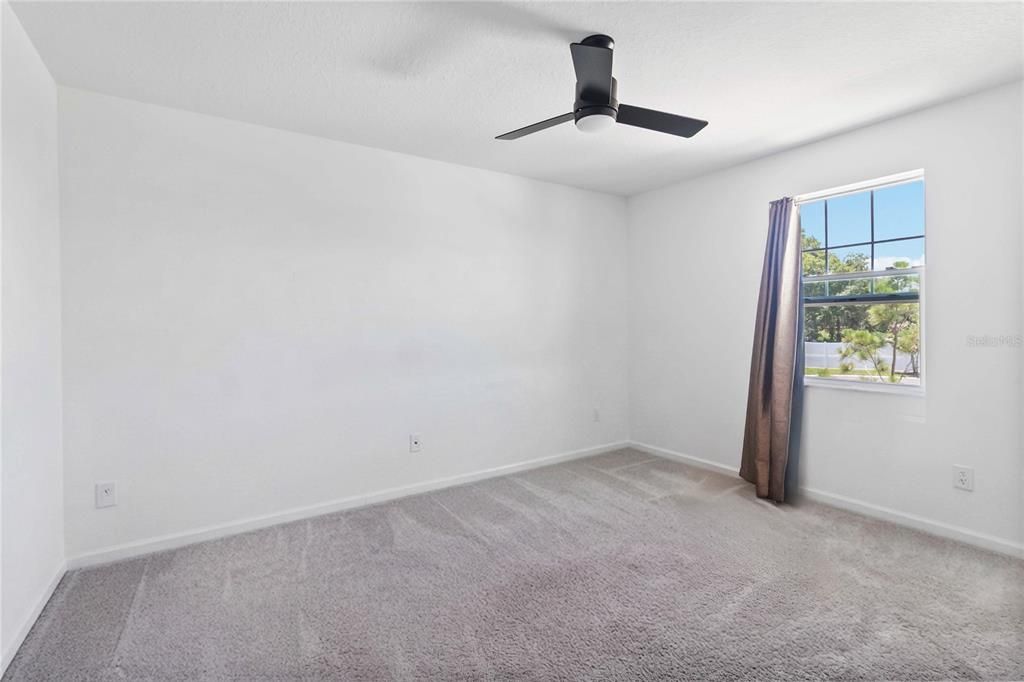 For Sale: $465,000 (5 beds, 3 baths, 2260 Square Feet)