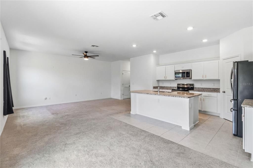 For Sale: $465,000 (5 beds, 3 baths, 2260 Square Feet)