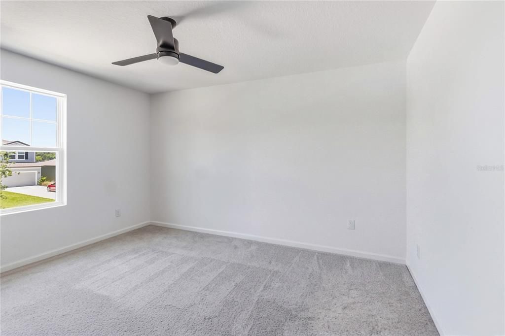 For Sale: $465,000 (5 beds, 3 baths, 2260 Square Feet)