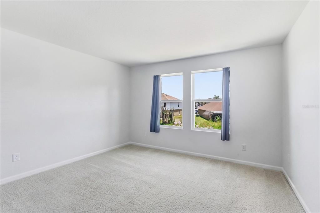 For Sale: $465,000 (5 beds, 3 baths, 2260 Square Feet)