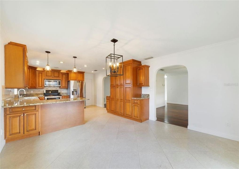 В аренду: $2,495 (3 спален, 2 ванн, 1560 Квадратных фут)