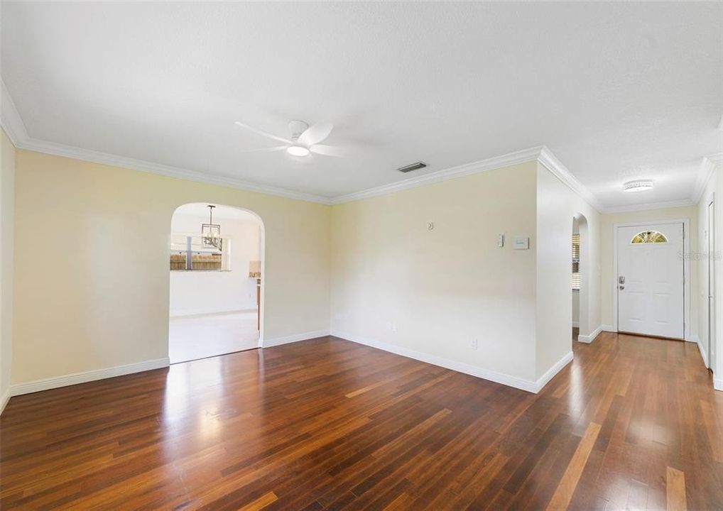В аренду: $2,495 (3 спален, 2 ванн, 1560 Квадратных фут)