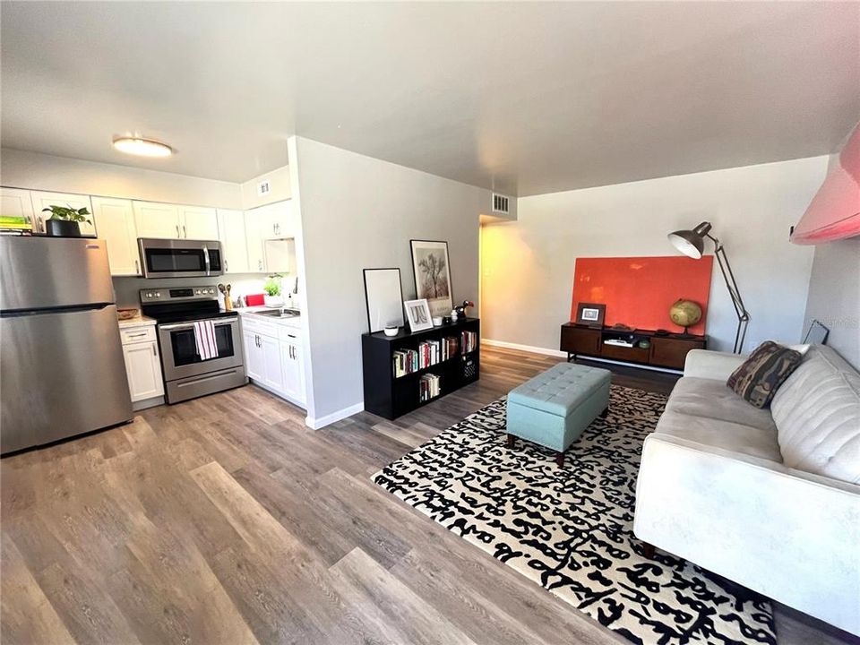 For Sale: $99,900 (1 beds, 1 baths, 540 Square Feet)