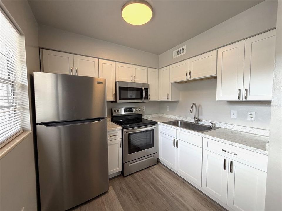 For Sale: $99,900 (1 beds, 1 baths, 540 Square Feet)