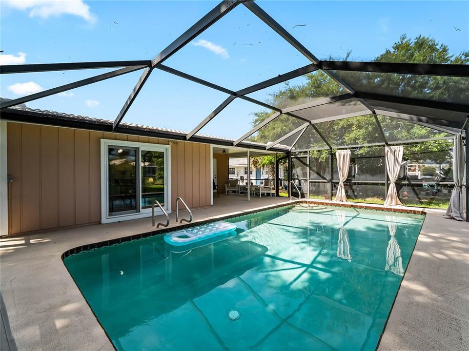 For Sale: $449,000 (3 beds, 2 baths, 1786 Square Feet)