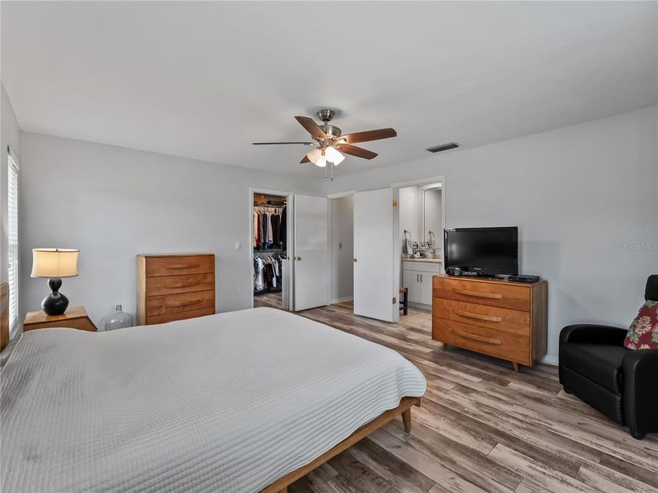 For Sale: $449,000 (3 beds, 2 baths, 1786 Square Feet)