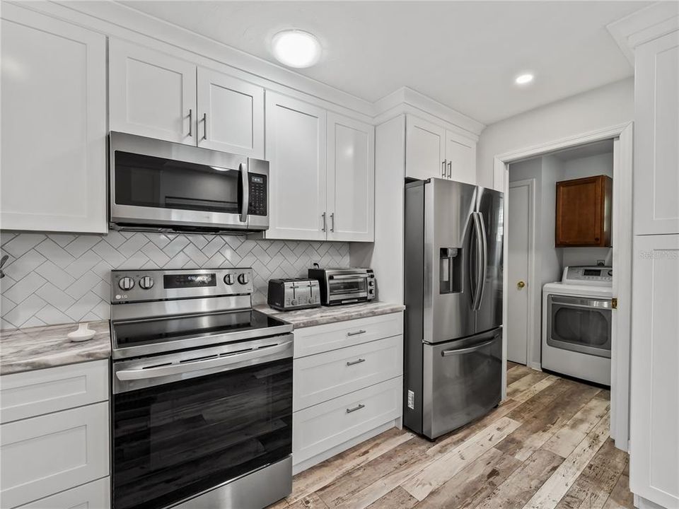 For Sale: $449,000 (3 beds, 2 baths, 1786 Square Feet)