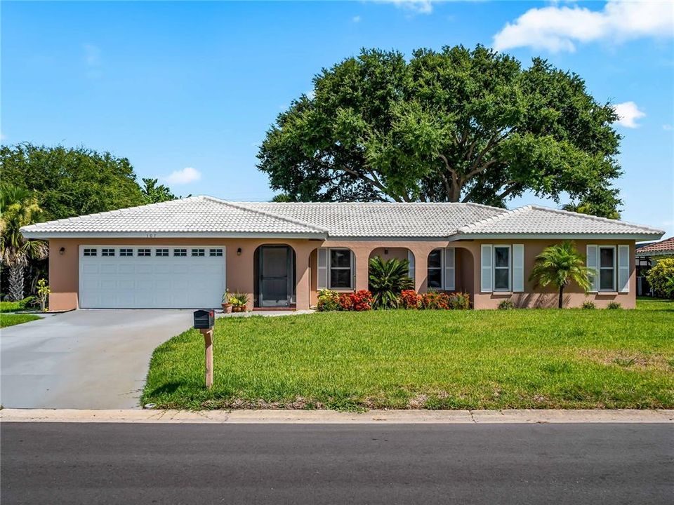 For Sale: $449,000 (3 beds, 2 baths, 1786 Square Feet)