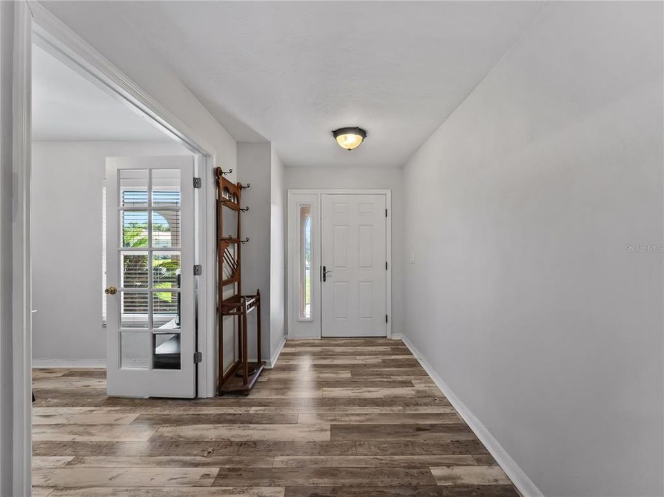 For Sale: $449,000 (3 beds, 2 baths, 1786 Square Feet)