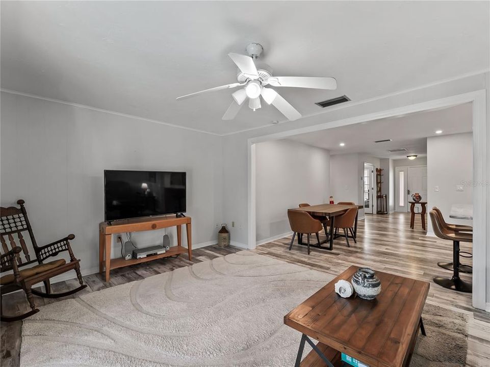 For Sale: $449,000 (3 beds, 2 baths, 1786 Square Feet)