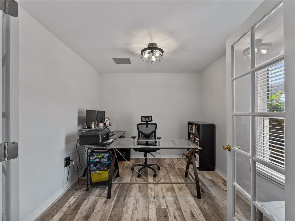 For Sale: $449,000 (3 beds, 2 baths, 1786 Square Feet)