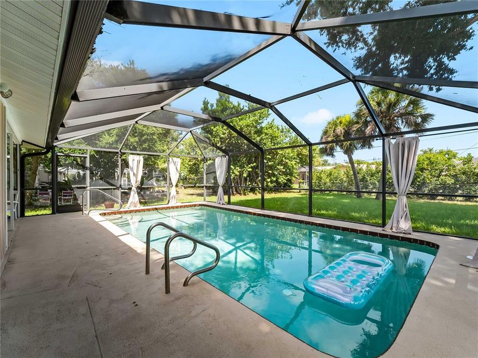 For Sale: $449,000 (3 beds, 2 baths, 1786 Square Feet)